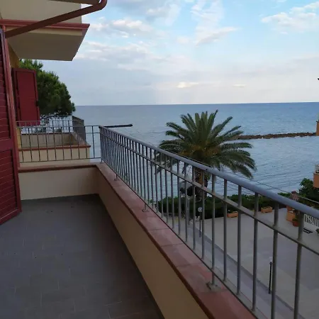 Torre Di Safina Apartment *