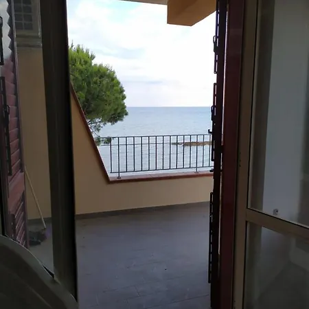Torre Di Safina Apartment Melissa